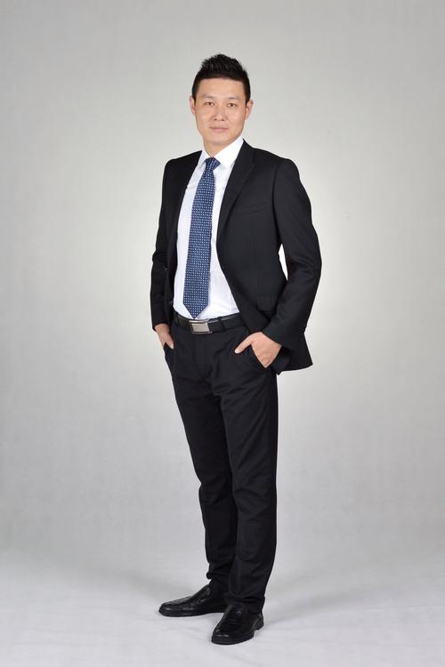 白发林 品牌视觉系统总监